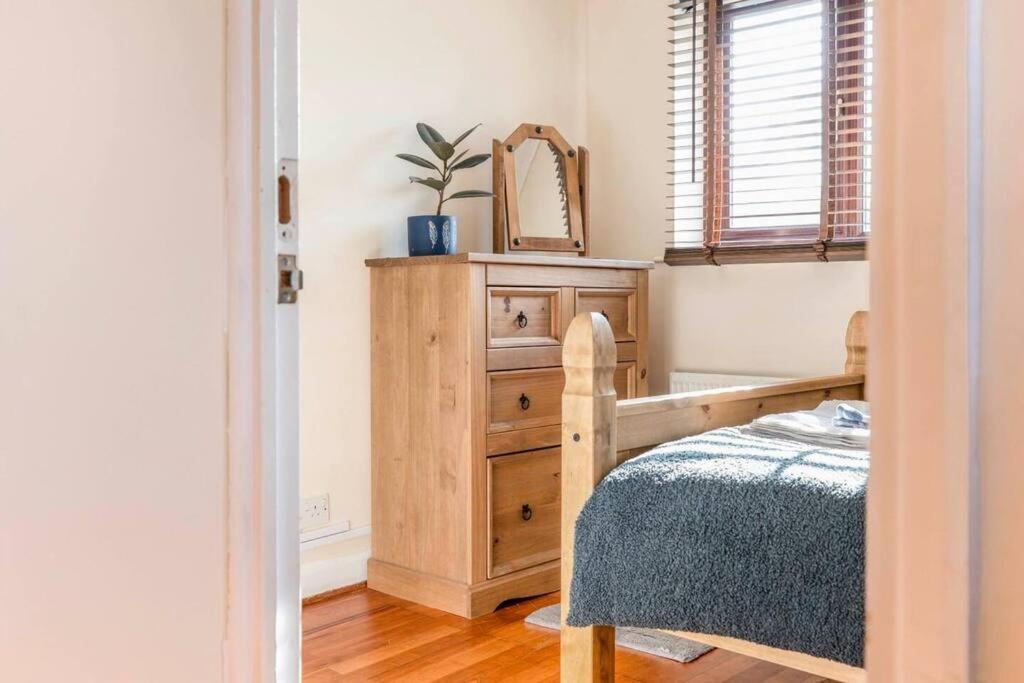 Quiet & Secluded St Albans House Villa Екстериор снимка